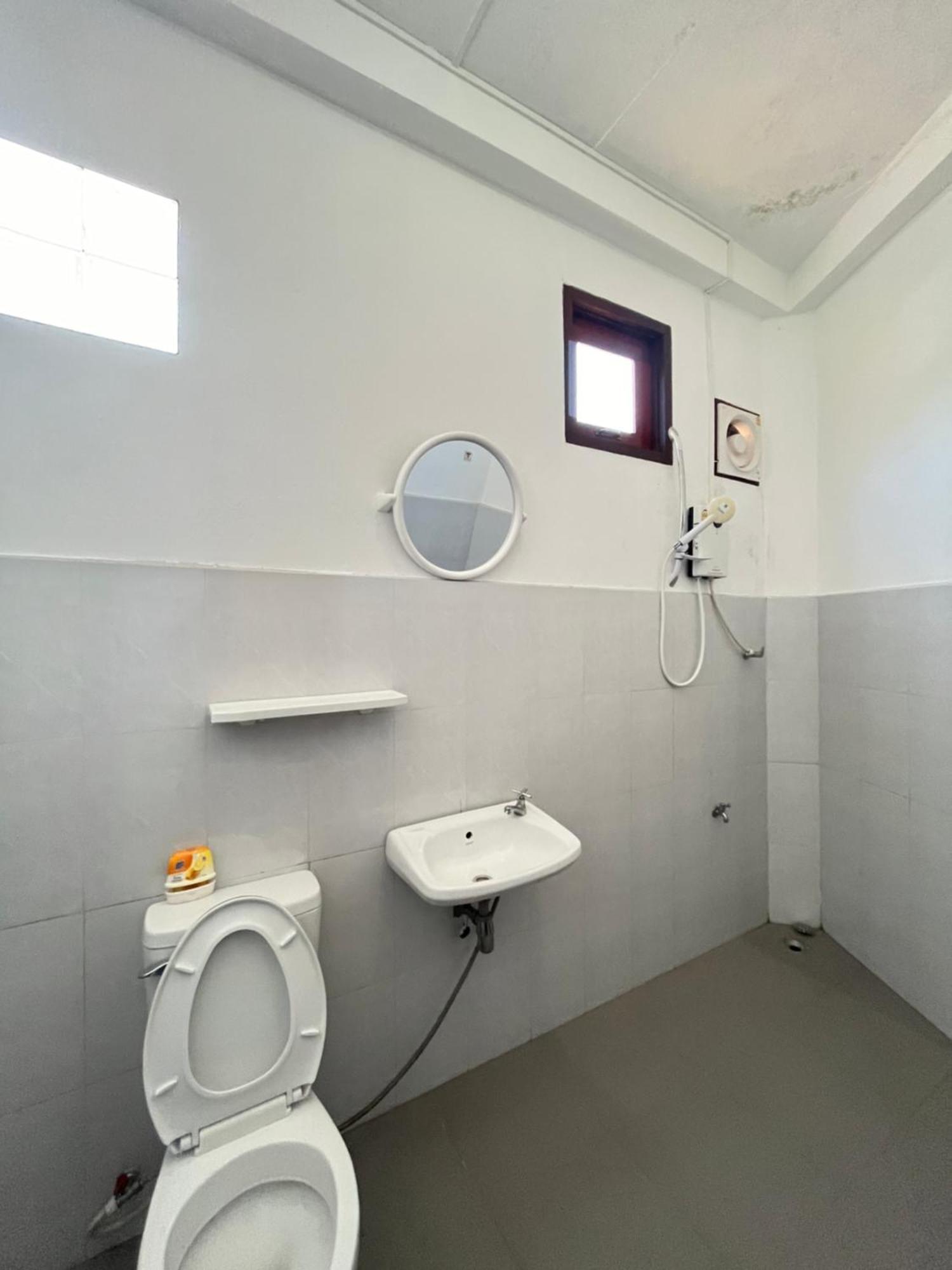 Sanhak Guesthouse 1 Ban Nahin-Nai Екстер'єр фото